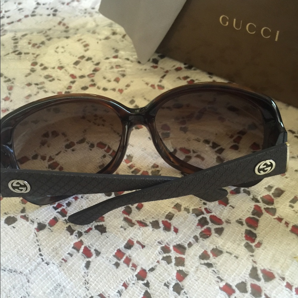 🌸HOST PICK🌸Gucci sunglasses - Picture 2 of 3
